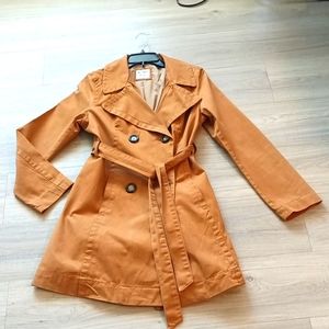 Old navy trench coat M